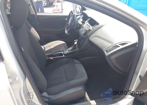 2016 Ford Focus Se z USA, uszkodzony, nr VIN 1FADP3K22GL283125